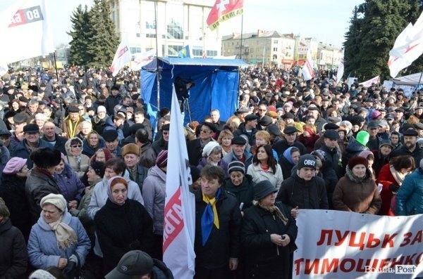 Майдан у Луцьку: Віче і хода на ДПЗ. ФОТО