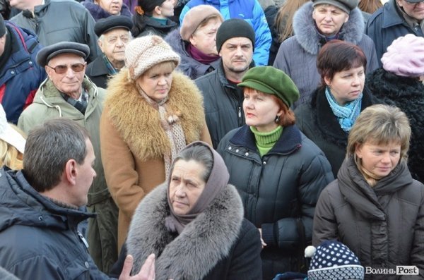 Майдан у Луцьку: Віче і хода на ДПЗ. ФОТО