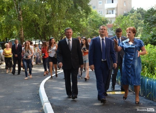 Луцьк зустрів віце-прем’єра свіженьким асфальтом. ФОТО