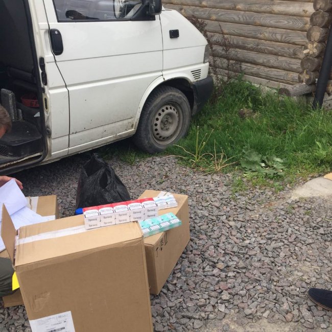 У будинку волинянки виявили склад фальсифікату. ФОТО