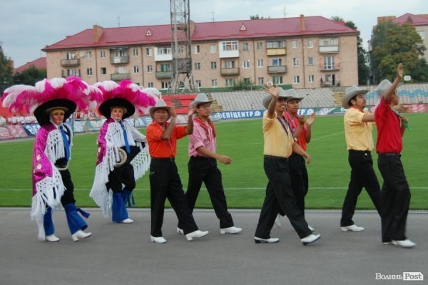 «Поліське літо з фольклором» завершили парадом, концертом і феєрверком. ФОТО