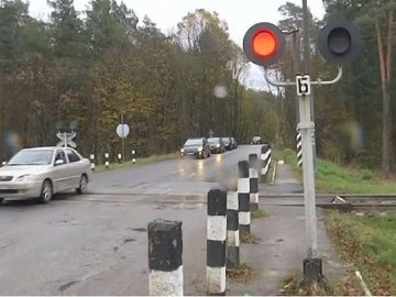 У Ковелі дві автівки їхали під потяг: один з водіїв пропонував хабар патрульним