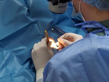 Волинські медики відновили зір жінці, яка його повністю втратила. ФОТО