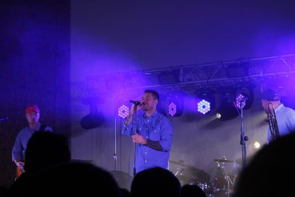 Танці та сльози щастя: «Ляпіс-98» зіграв «живий рок» для лучан