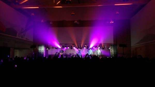 Танці та сльози щастя: «Ляпіс-98» зіграв «живий рок» для лучан