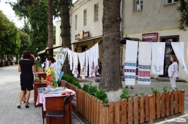 Вишите святкування Дня Незалежності у Луцьку. ФОТОРЕПОРТАЖ