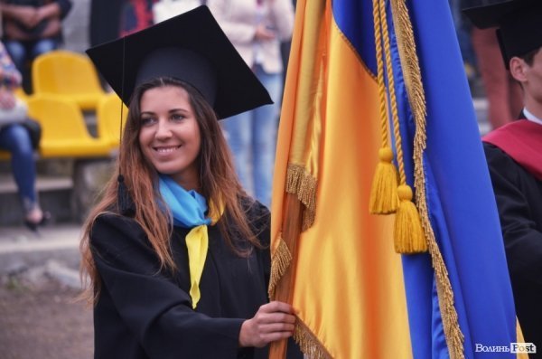 Фотопогляд: посвята в студенти першокурсників СНУ