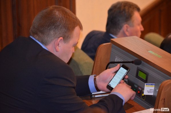 Сесія Волиньради: годинники, гаджети та «Однокласники». ФОТО