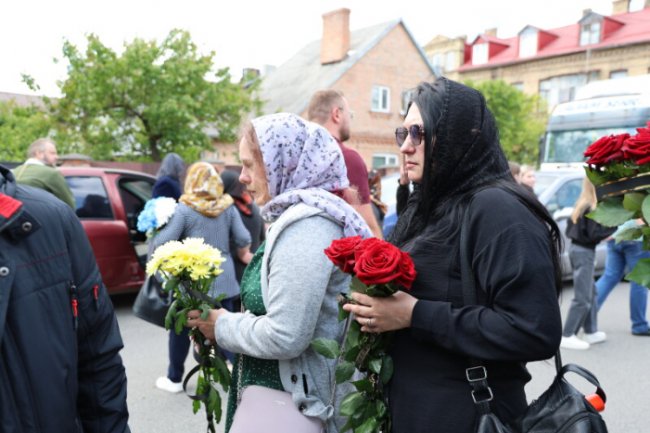 Лучани віддали останню шану Герою Віталію Колеснику