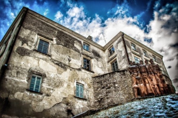 Наймістичніші замки Західної України. Моторошні історії кам'яних стін та загублених життів. ФОТО