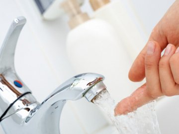 У Луцьку через ремонт тепломережі чотири багатоповерхівки 1,5 місяця будуть без гарячої води