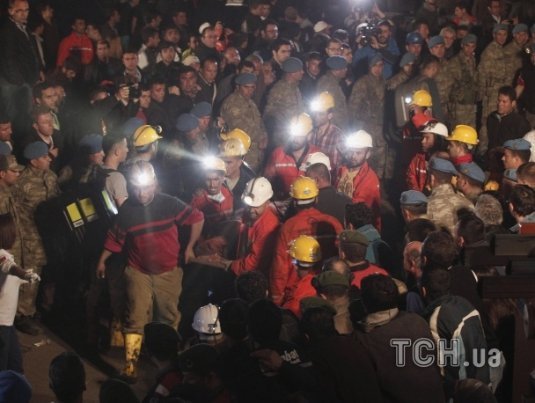 Фото аварії на шахті в Туреччині