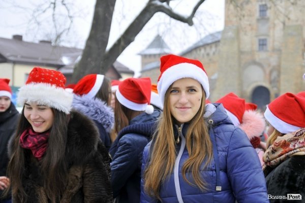 Луцьком пройшов парад помічників Святого Миколая