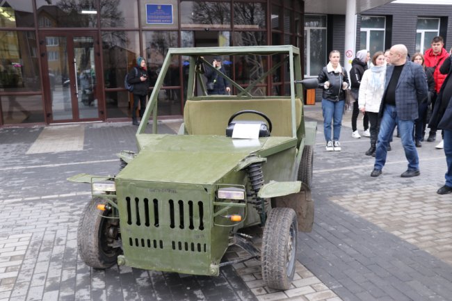 Студенти луцького вишу створили баггі для Сил оборони