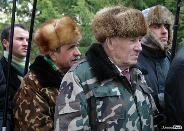 У Луцьку пікетували головного лісника Волині. ФОТО