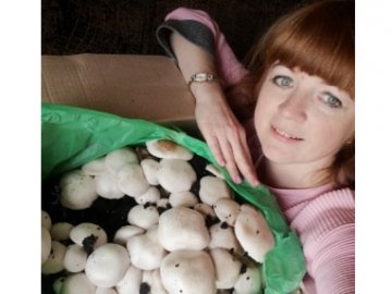 Волинянка поділилася секретом вирощування грибів в домашніх умовах