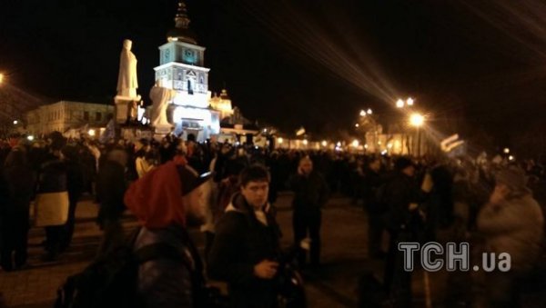 Євромайдан на Михайлівській. ФОТО. ВІДЕО