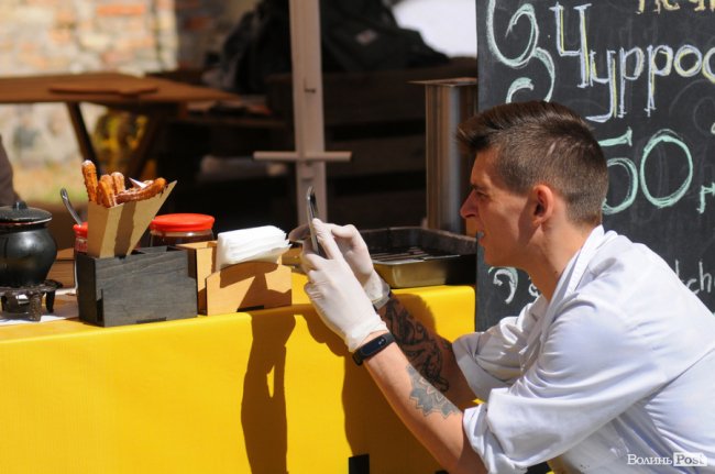 У замку Любарта - «Lutsk Food Fest». ФОТО