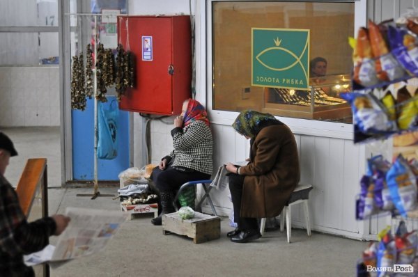 Завокзальний ринок. БУДНІ МІСТА