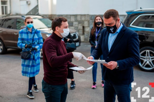 Фонд «Патріоти Волині» передав волинським медикам кисневі концентратори. ФОТО