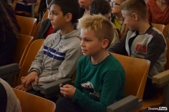 Еко-тематика в тренді: ще одна луцька школа долучилася до популярної акції. ФОТО