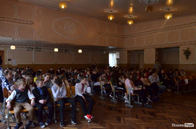 Еко-тематика в тренді: ще одна луцька школа долучилася до популярної акції. ФОТО