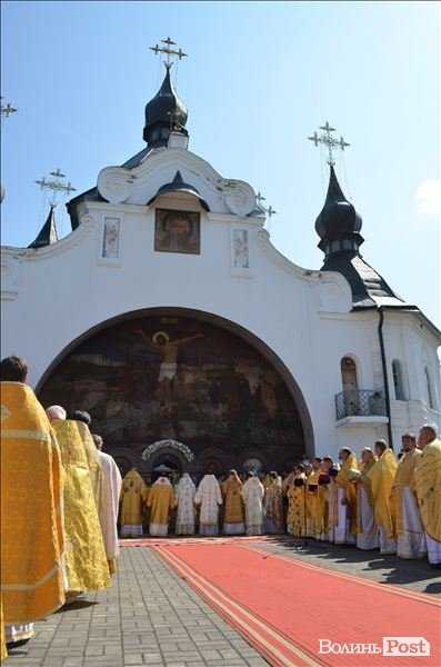 Політика, молитва і шашлик: під Берестечком вшановували річницю битви. ФОТО