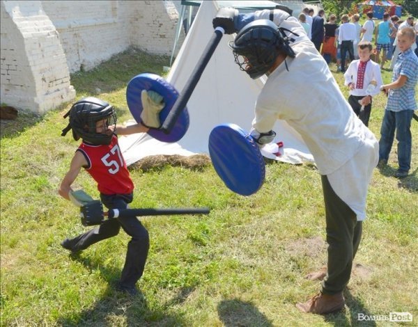 Політика, молитва і шашлик: під Берестечком вшановували річницю битви. ФОТО