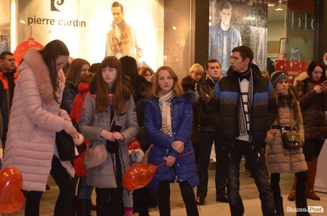 Розіграші, подарунки, вечірка: день закоханих у «ПортCity»