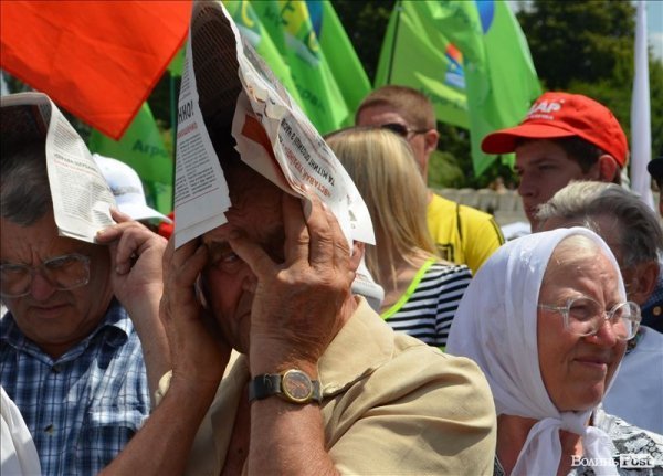 Політика, молитва і шашлик: під Берестечком вшановували річницю битви. ФОТО