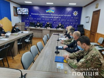 Волинським поліцейським вручили відзнаки за сумлінну службу 