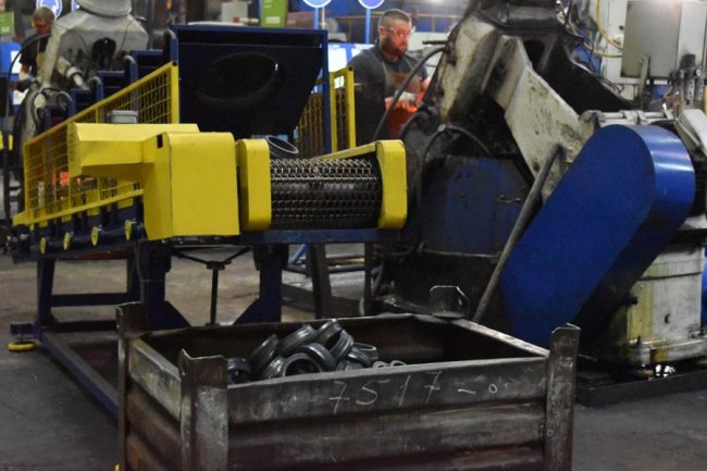 Савченку показали, як на великому заводі практикуються волинські студенти. ФОТО