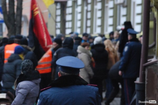У Луцьку на День закоханих пікетували міліцію і прокуратуру. ФОТО