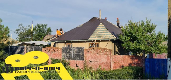 Показали, як волинські будівельники відновлюють село Благодатівка на Херсонщині. ФОТО