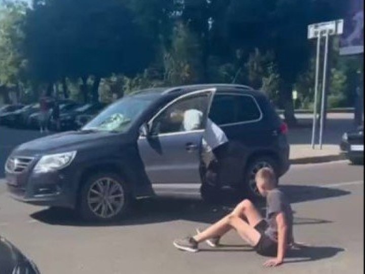 У Луцьку водій автомобіля збив підлітка на самокаті