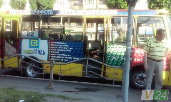 У Луцьку п'яного чоловіка побили в маршрутці