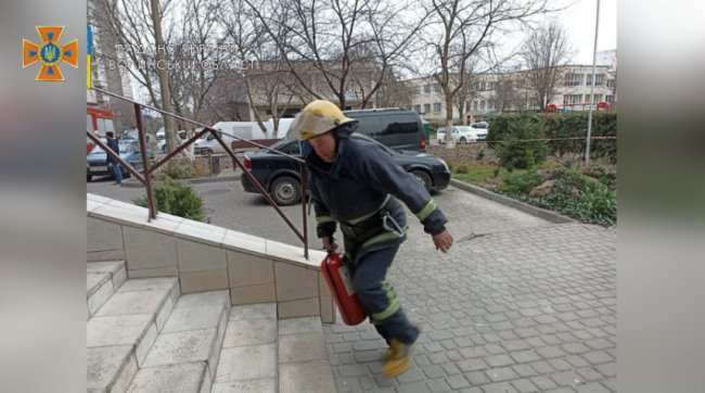 У Луцьку в квартирі сталася пожежа через пральну машинку. ФОТО