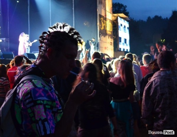 Як тисячі людей відривалися на фестивалі «Захід». ФОТО