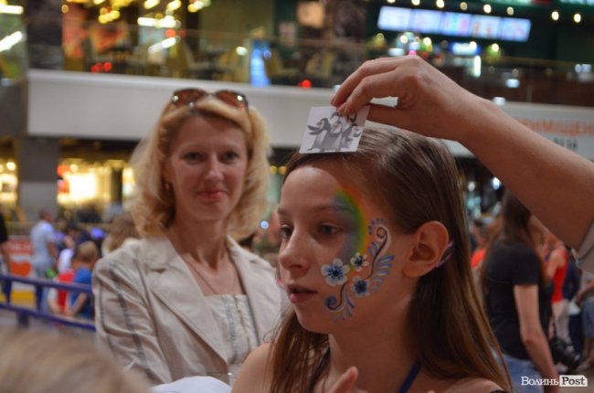 Діти наших Героїв: у «ПортСity» розважали дітей волинських атовців