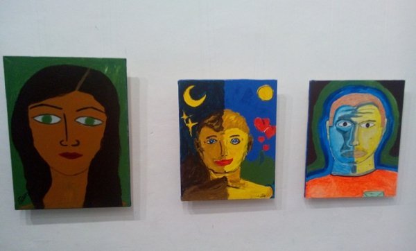 У Луцьку - аукціон картин, написаних бійцями. ФОТО