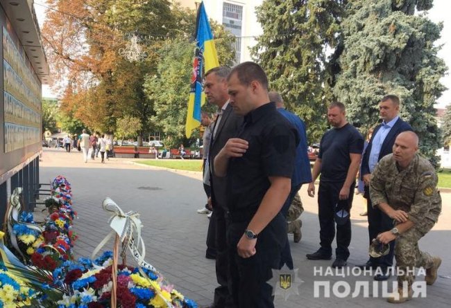 На Волині поліцейські вшанували жертв Іловайського котла