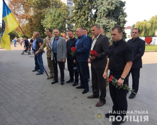 На Волині поліцейські вшанували жертв Іловайського котла