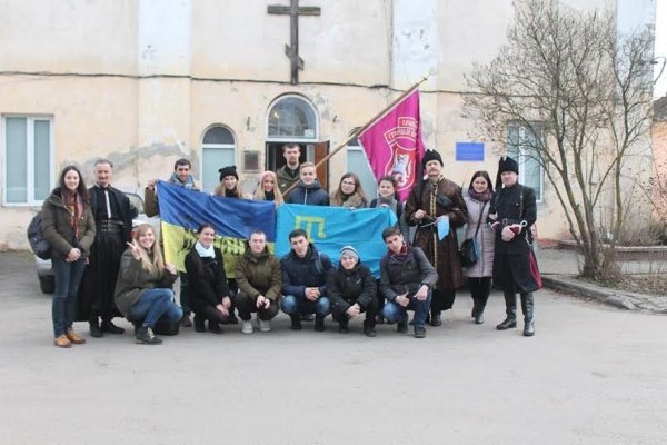 До Луцька приїжджала кримськотатарська молодь. ФОТО
