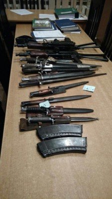 Митники Волині затримали контрабандну вогнепальну зброю. ФОТО