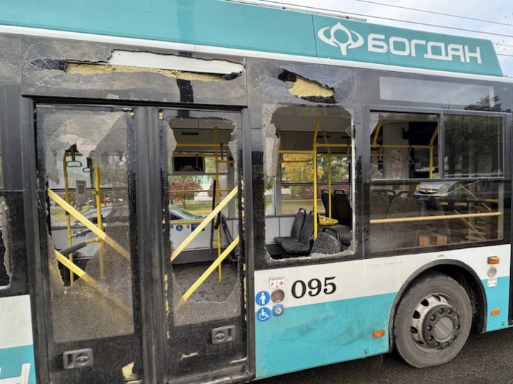 Росія вранці вдарила по Сумах: поранено водійку і пасажира тролейбуса
