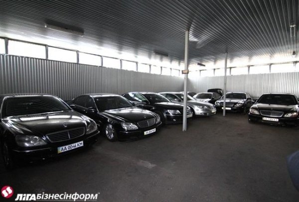 Кабмін показав автопарк, який піде з молотка. ФОТО. ВІДЕО