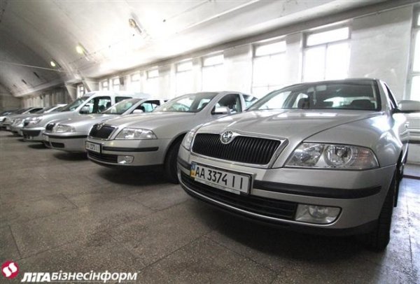 Кабмін показав автопарк, який піде з молотка. ФОТО. ВІДЕО