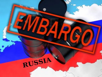ЄС введе нафтове ембарго проти РФ до кінця травня