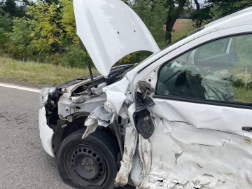 Біля Луцька зіткнулися легковики