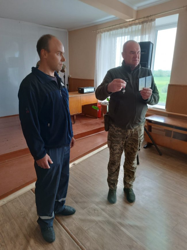 На Волині багатодітному захиснику вручили «Сталевий хрест» від Залужного. ФОТО